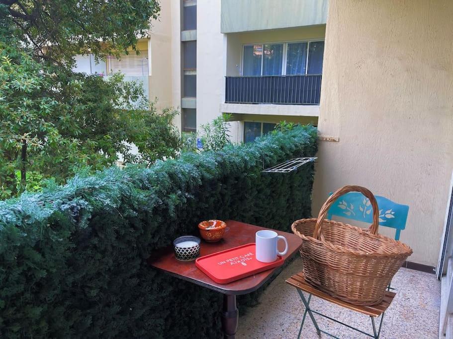 Studio Au Coeur D'Aix Avec Balcon Et Parking Aix-en-Provence Exterior photo