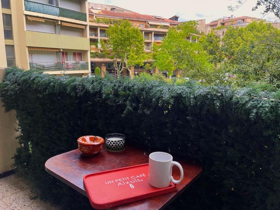 Studio Au Coeur D'Aix Avec Balcon Et Parking Aix-en-Provence Exterior photo